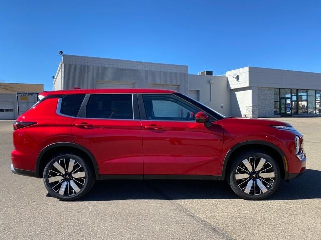 2026 Mitsubishi Outlander SE