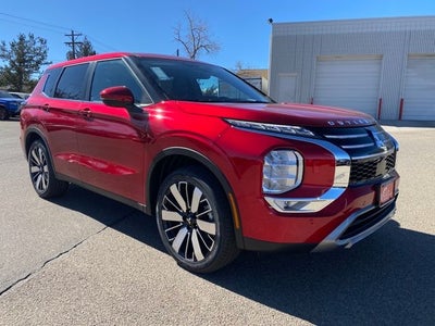 2026 Mitsubishi Outlander SE