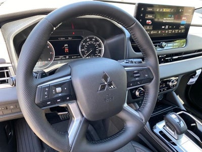 2026 Mitsubishi Outlander LE