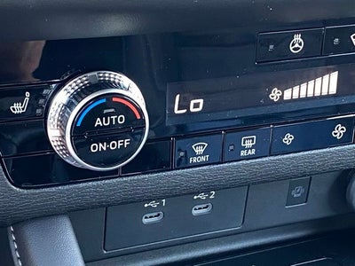 2026 Mitsubishi Outlander LE
