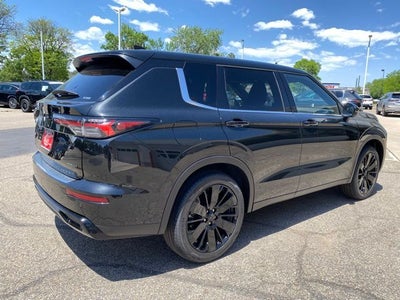 2026 Mitsubishi Outlander LE