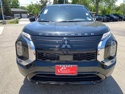2026 Mitsubishi Outlander LE