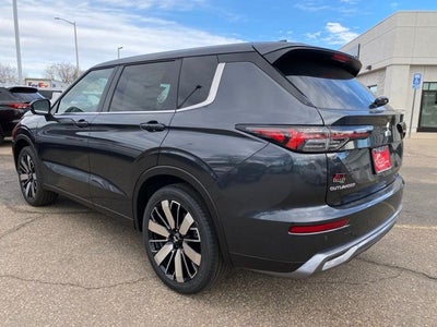 2026 Mitsubishi Outlander SE