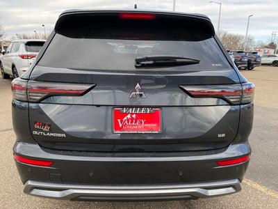 2026 Mitsubishi Outlander SE