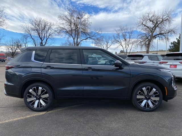 2026 Mitsubishi Outlander SE