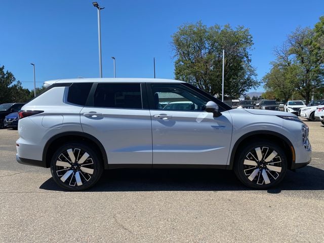 2026 Mitsubishi Outlander PHEV SE