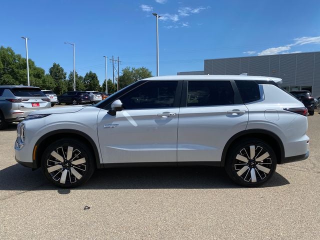 2026 Mitsubishi Outlander PHEV SE