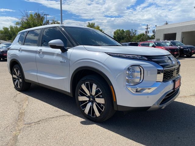 2026 Mitsubishi Outlander PHEV SE