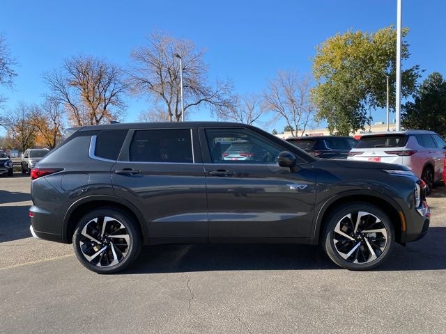 2025 Mitsubishi Outlander PHEV SE