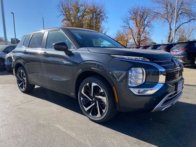 2025 Mitsubishi Outlander PHEV SE