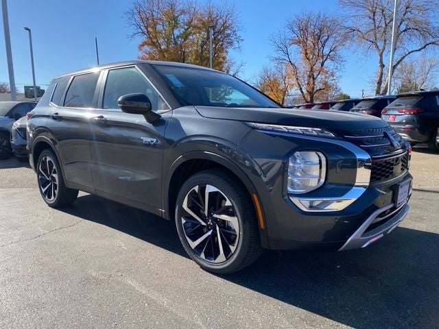 2025 Mitsubishi Outlander PHEV SE