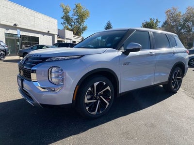 2025 Mitsubishi Outlander PHEV SE