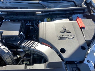 2025 Mitsubishi Outlander PHEV SE