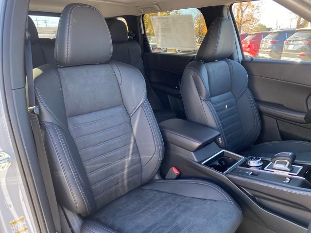 2025 Mitsubishi Outlander PHEV SE