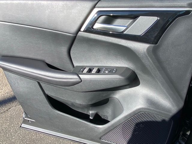 2025 Mitsubishi Outlander PHEV SE