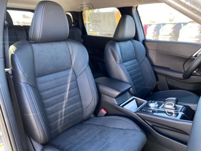 2025 Mitsubishi Outlander PHEV SE