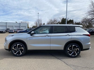 2025 Mitsubishi Outlander PHEV SE