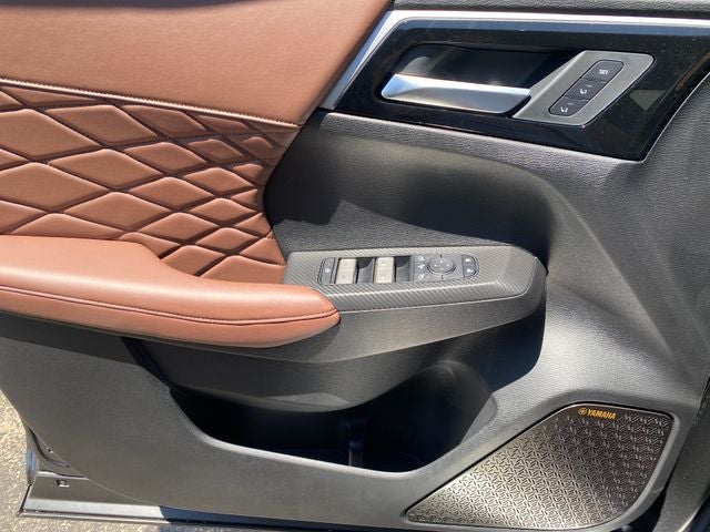 2026 Mitsubishi Outlander PHEV SEL