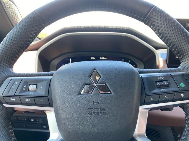 2026 Mitsubishi Outlander PHEV SEL