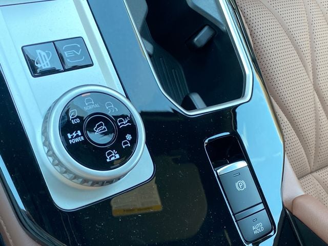 2026 Mitsubishi Outlander PHEV SEL