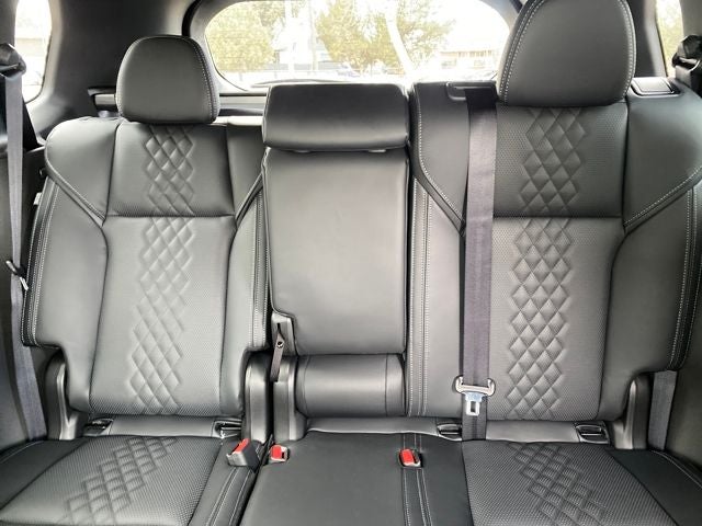 2025 Mitsubishi Outlander PHEV SEL Black Edition