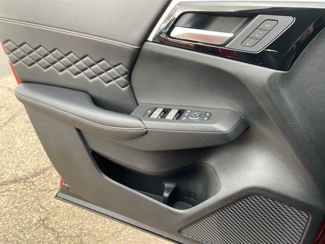 2025 Mitsubishi Outlander PHEV SEL Black Edition