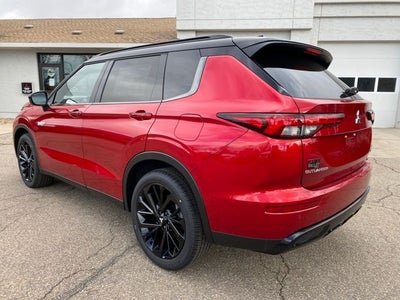 2025 Mitsubishi Outlander PHEV SEL Black Edition