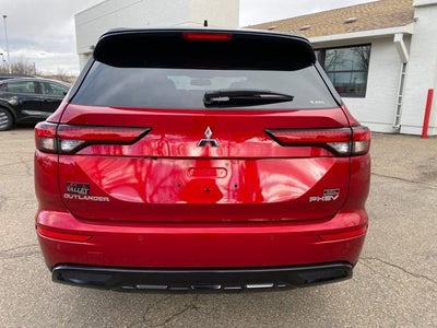 2025 Mitsubishi Outlander PHEV SEL Black Edition
