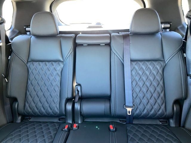 2025 Mitsubishi Outlander PHEV SEL