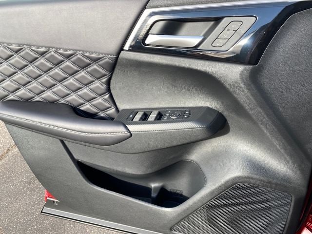 2025 Mitsubishi Outlander PHEV SEL