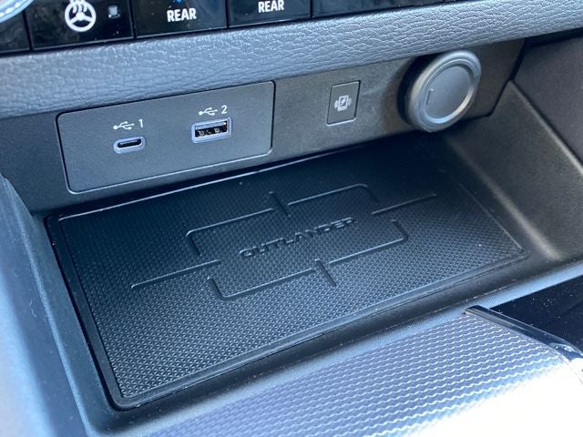 2025 Mitsubishi Outlander PHEV SEL