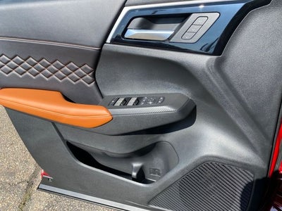 2025 Mitsubishi Outlander PHEV SEL