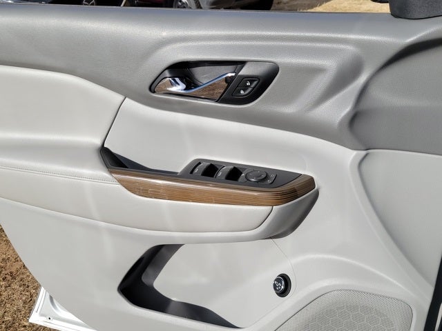 2017 GMC Acadia SLE-2