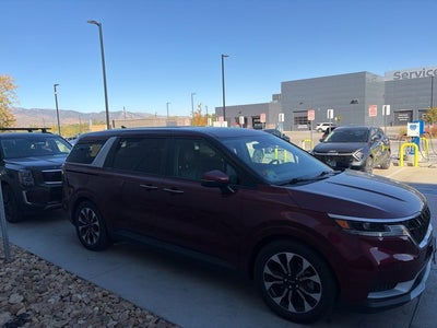 2023 Kia Carnival EX