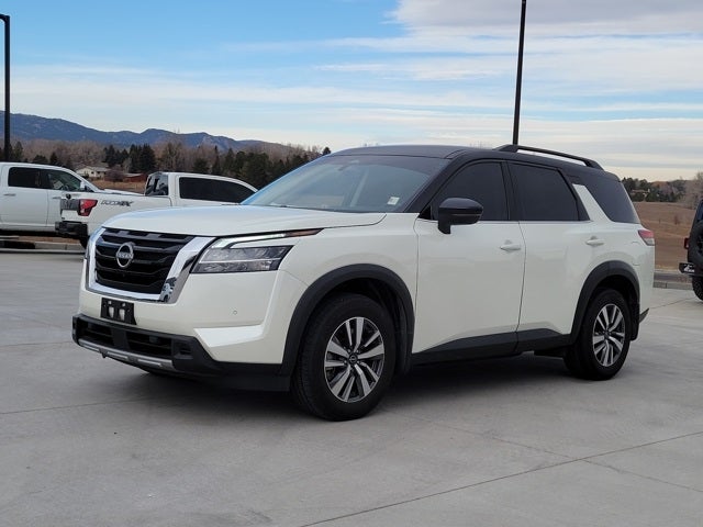 2024 Nissan Pathfinder SL