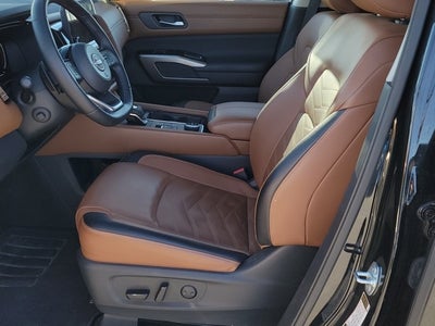 2024 Nissan Pathfinder Platinum