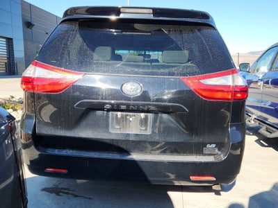 2015 Toyota Sienna LE 8 Passenger