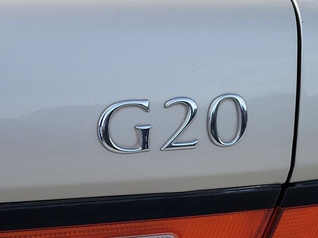 1993 INFINITI G20 Base